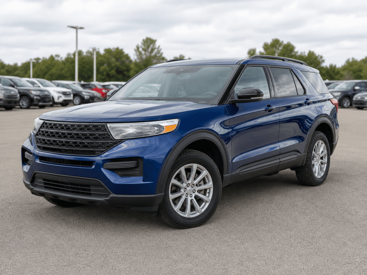 2021 Ford Explorer XLT — exterior