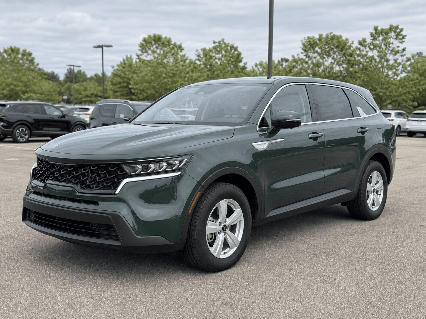 2022 Kia Sorento LX — exterior